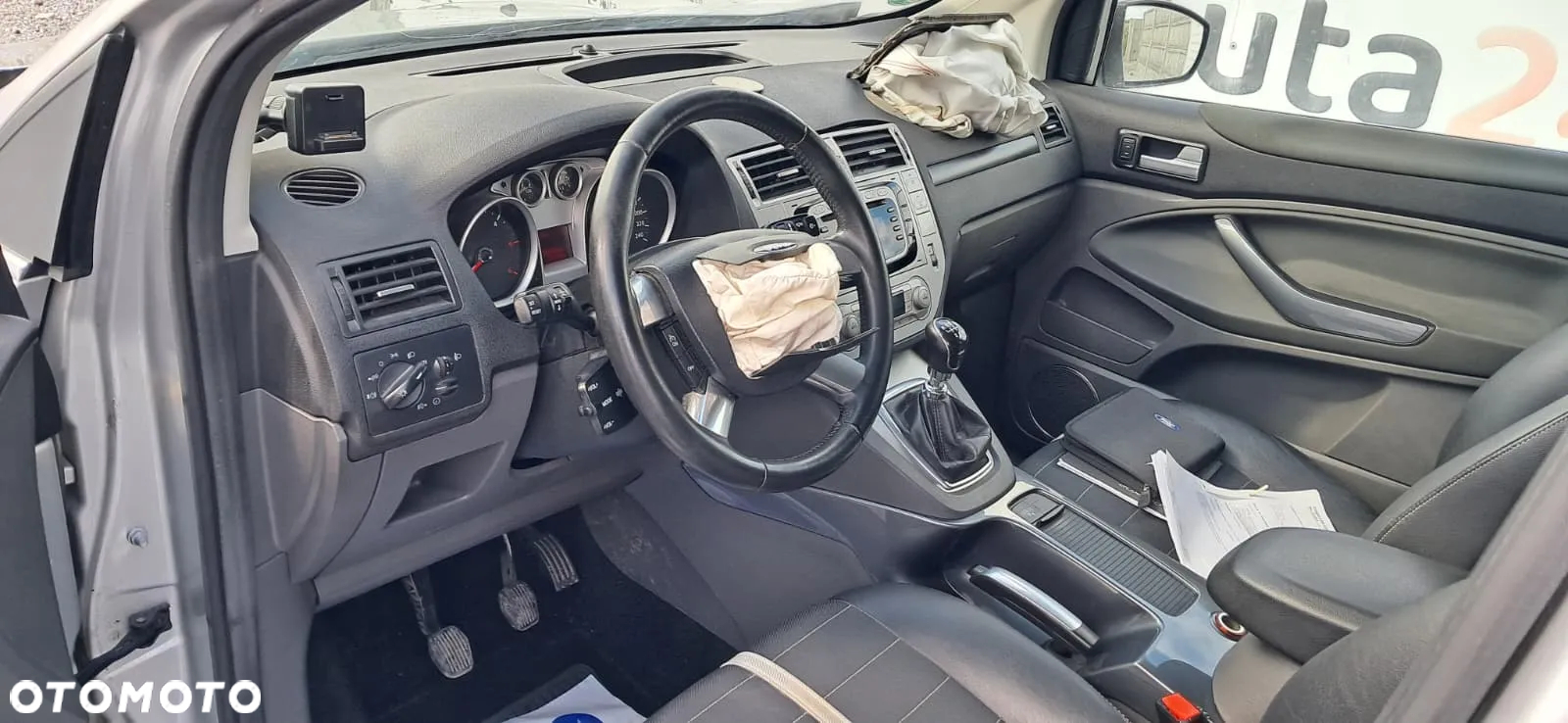 Ford Kuga 2.0 TDCi 2x4 Titanium - 11