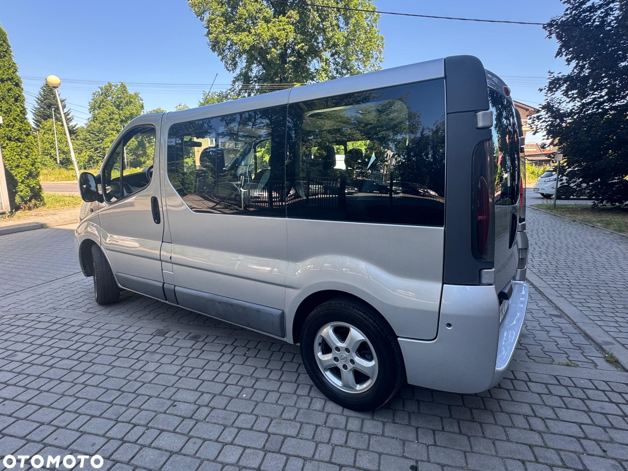 Opel Vivaro DTI Tour - 3