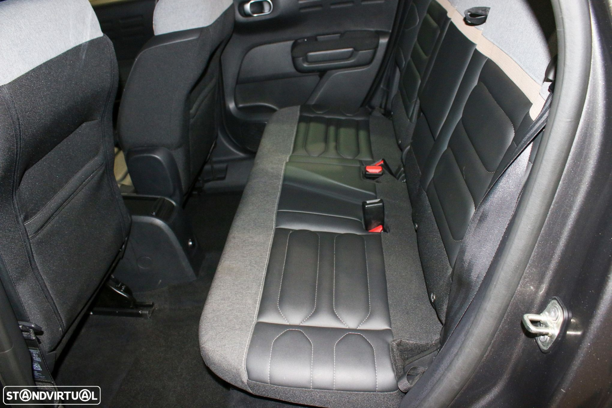 Citroën C3 Aircross 1.2 PureTech Shine Pack EAT6 - 16
