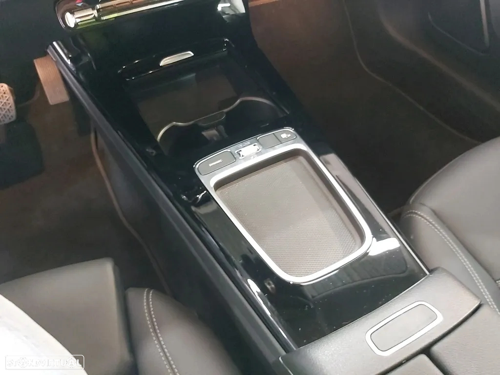 Mercedes-Benz A 250 e - 8