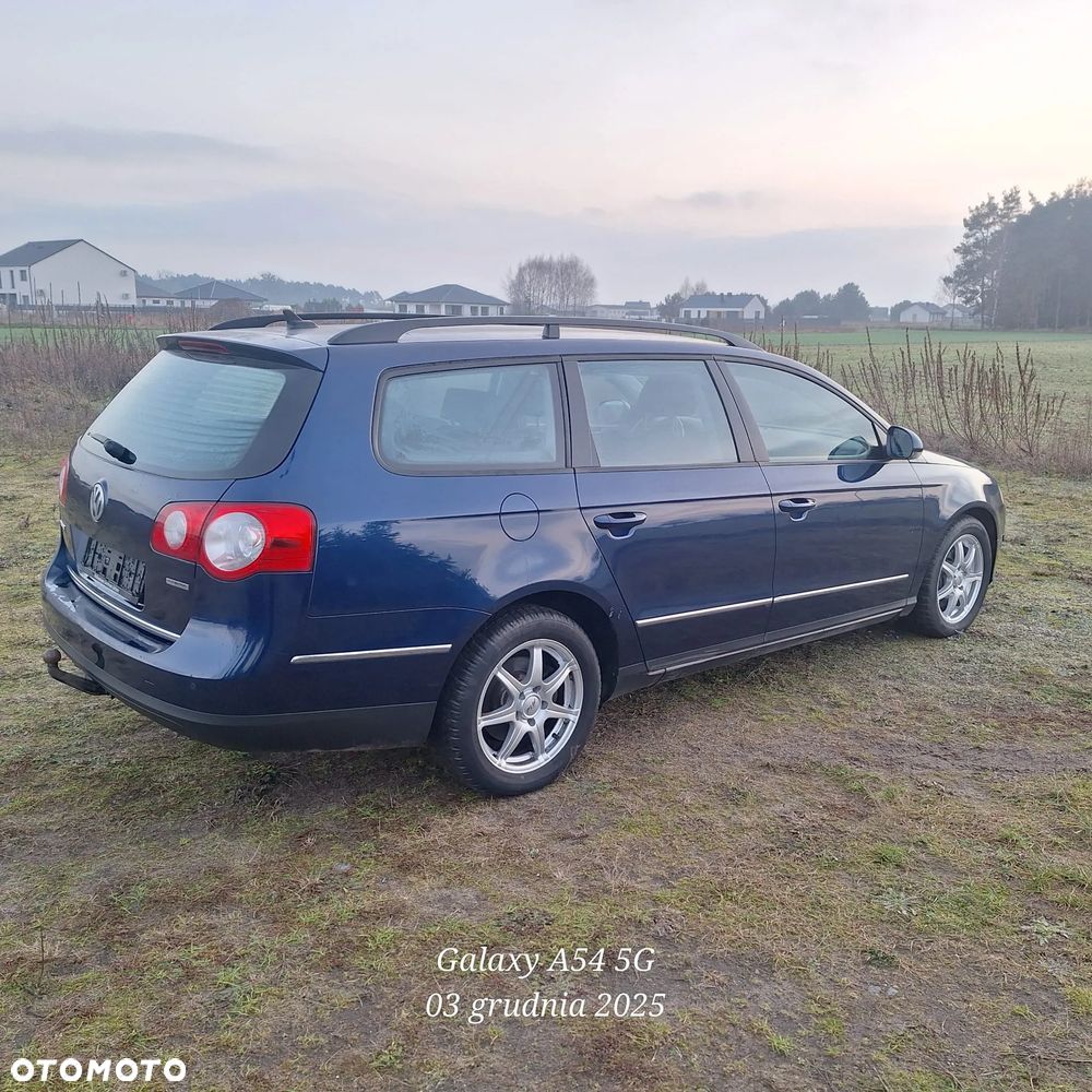 Volkswagen Passat 2.0 TDI DPF BlueMotion Technology Comfortline - 6