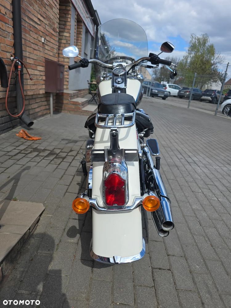 Harley-Davidson Softail Deluxe - 22