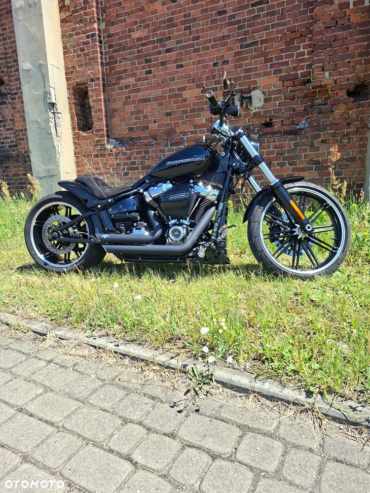 Harley-Davidson FXSB Breakout - 16