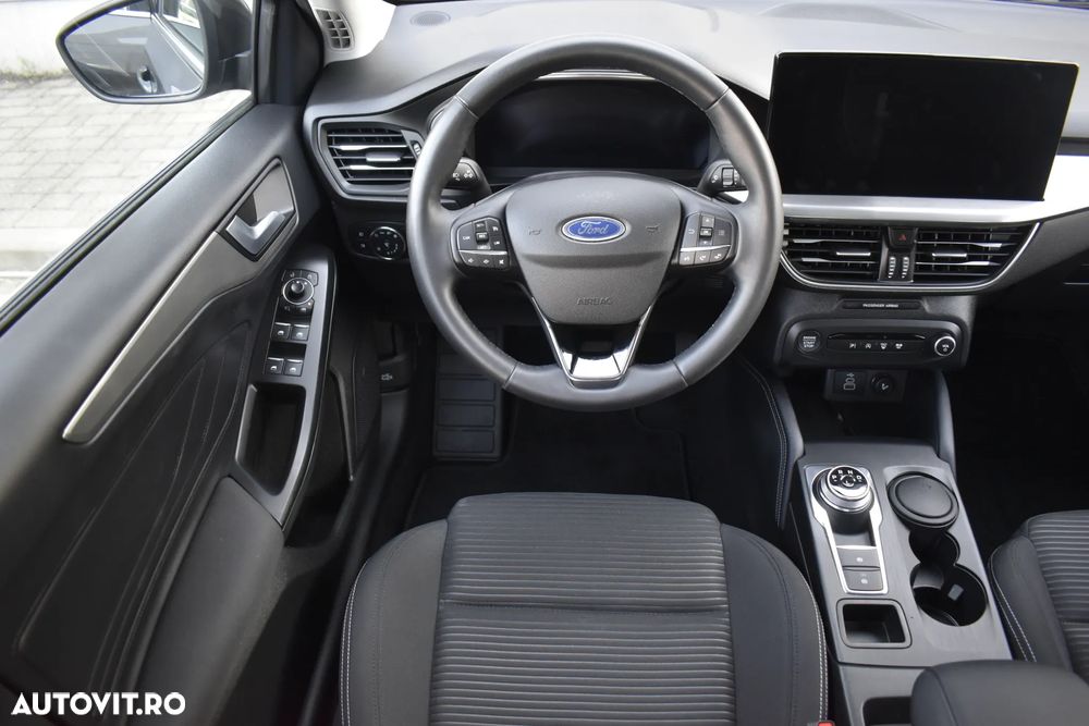 Ford Focus 1.5 EcoBlue 8AT Titanium - 10
