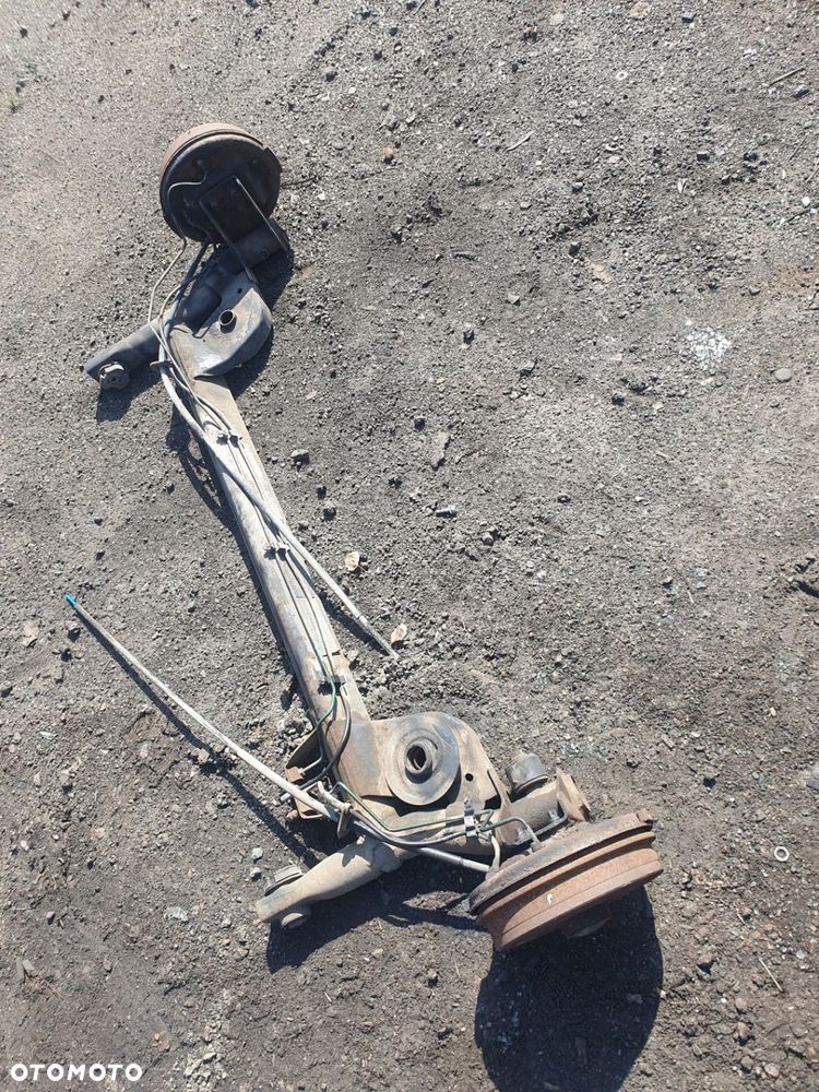 belka tylnego zawieszenia Renault Clio 2 II 97-00R 4d 4d 1.2 benz ZDROWA - 1