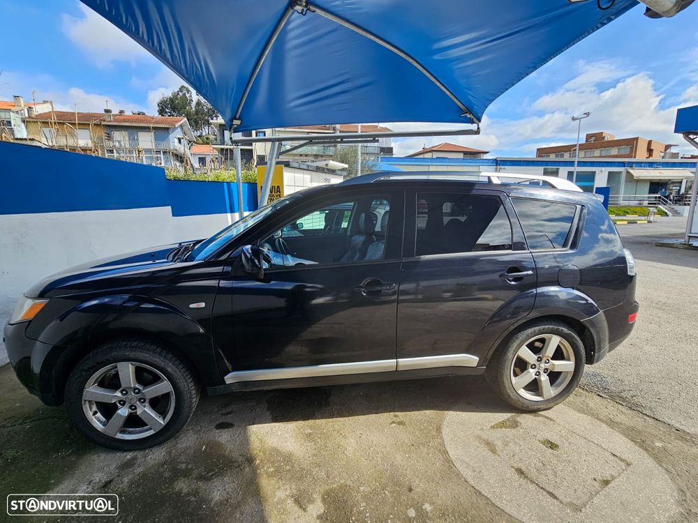 Mitsubishi Outlander 2.0 DI-D Instyle 4WD - 4