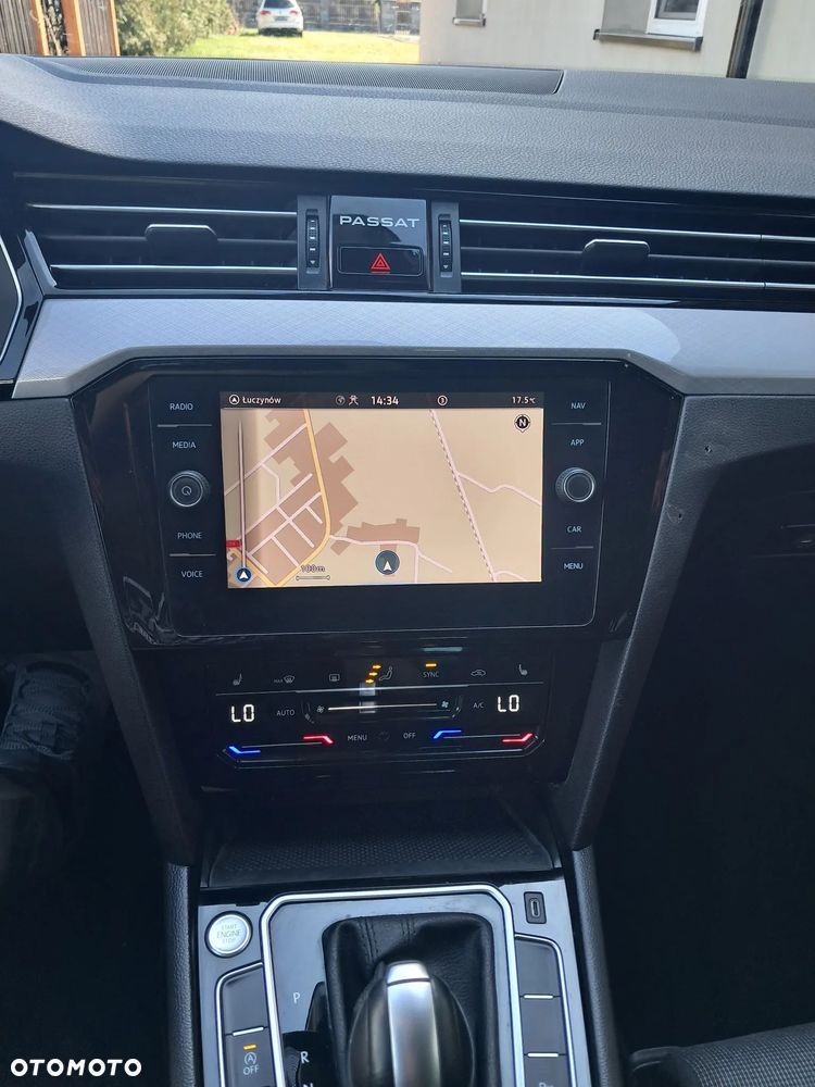 Volkswagen Passat 2.0 TDI SCR DSG Business - 11