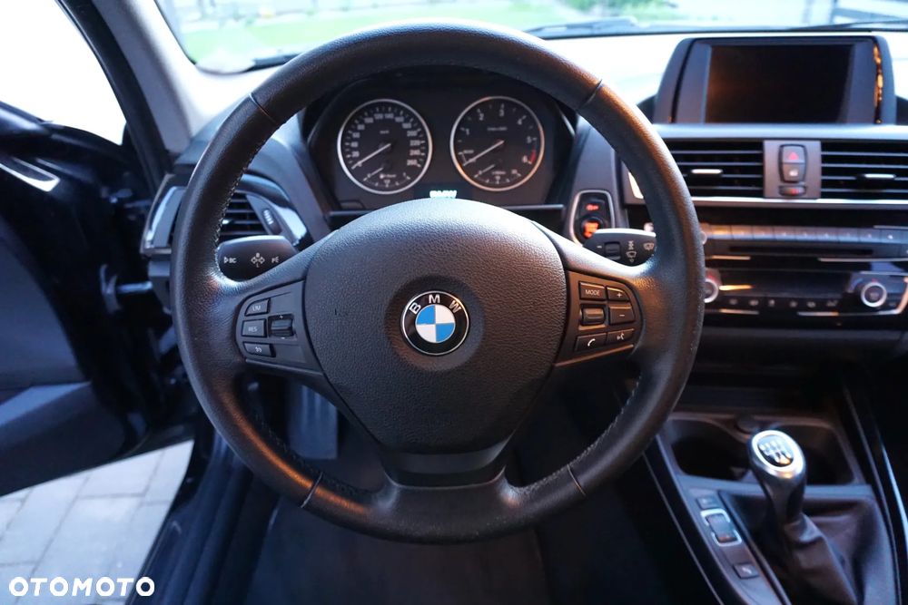 BMW Seria 1 116d EfficientDynamics - 9