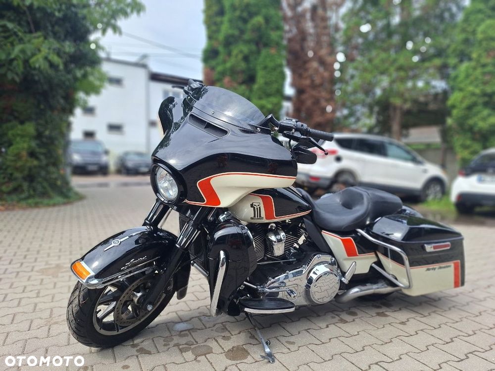 Harley-Davidson Touring Street Glide - 1