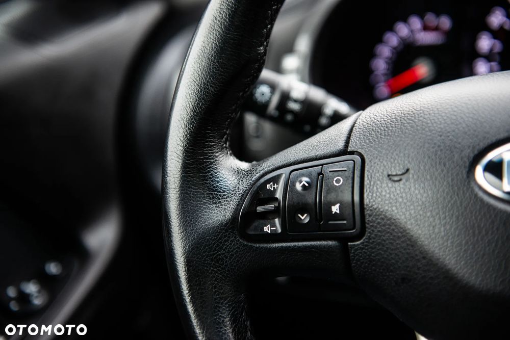 Kia Sportage 2.0 CVVT 2WD Vision - 39