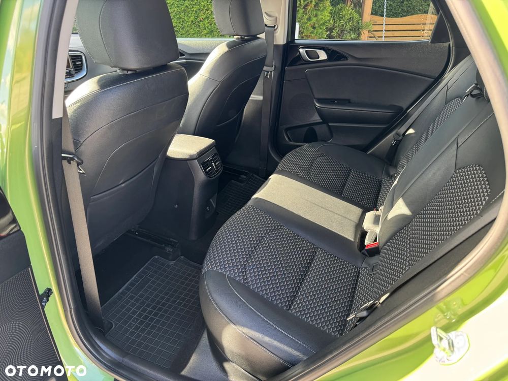 Kia XCeed 1.5 T-GDI Business Line - 29