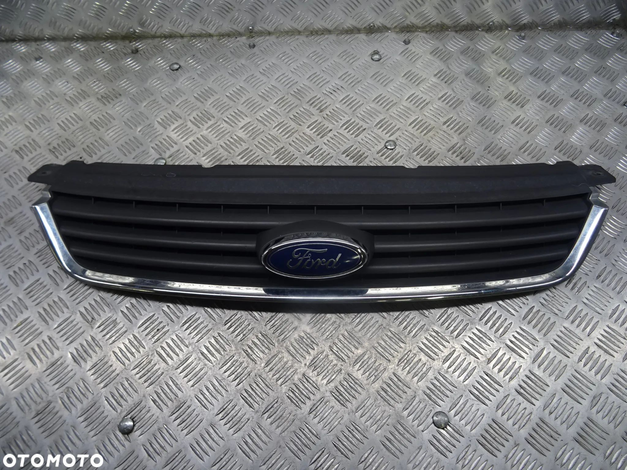 FORD KUGA MK1 08-13 2.0 TDCI 140KM GRILL ATRAPA 8V418200AC - 1