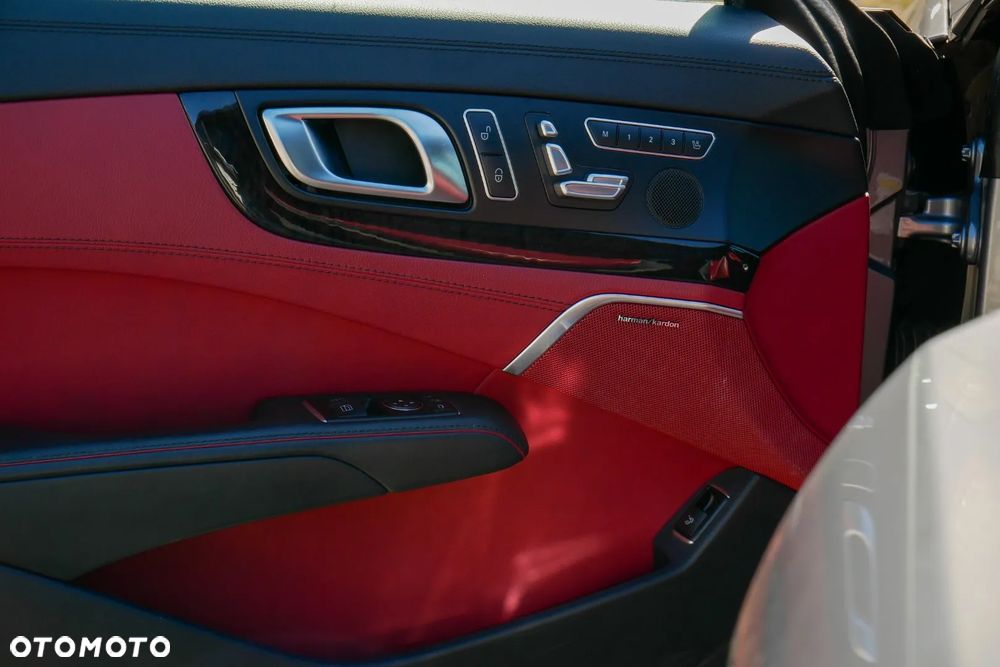 Mercedes-Benz SL - 18