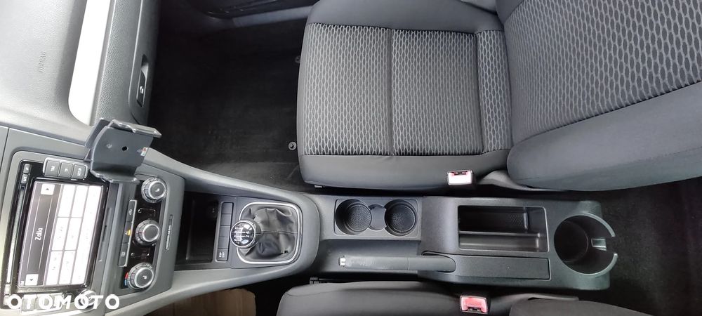 Volkswagen Golf 1.6 Trendline - 18