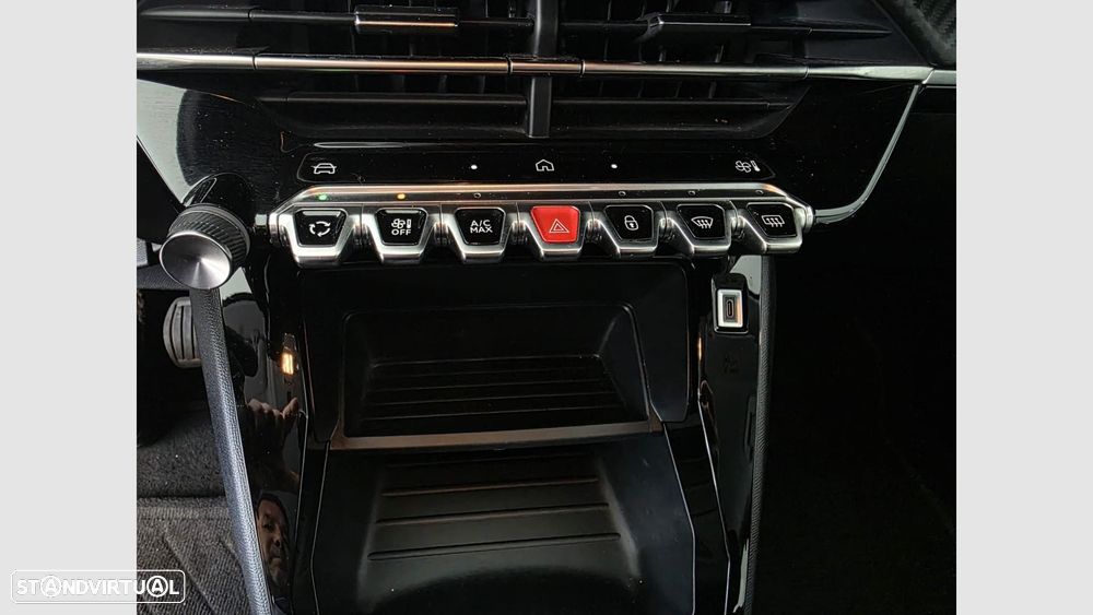 Peugeot 208 1.2 PureTech Active - 17