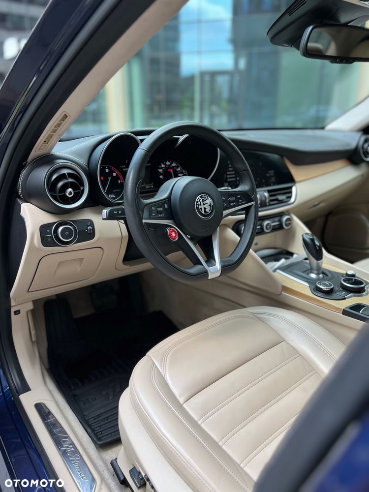 Alfa Romeo Giulia - 18