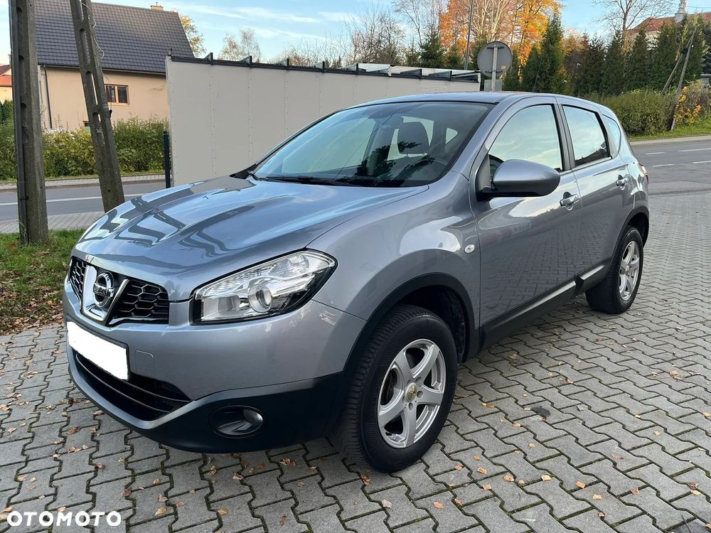 Nissan Qashqai 2.0 4x4 visia - 1