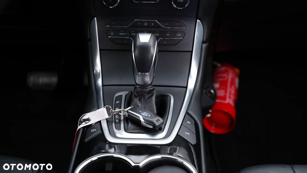 Ford Edge 2.0 TDCi Twin-Turbo 4WD Titanium - 26