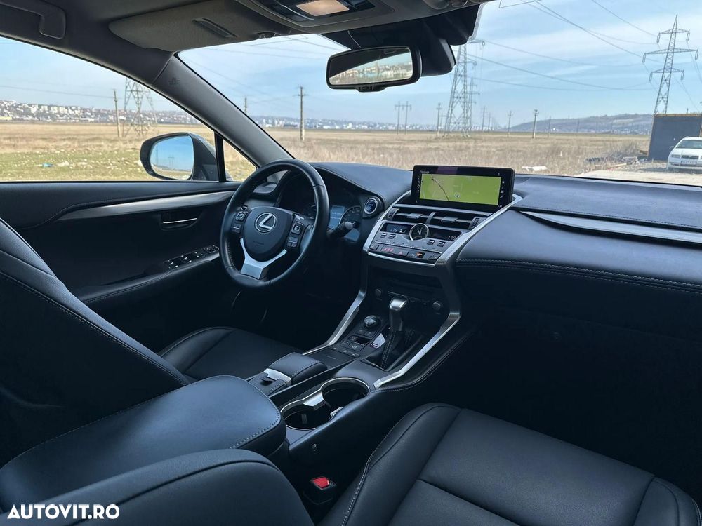 Lexus Seria NX 300h AWD Executive Plus - 23