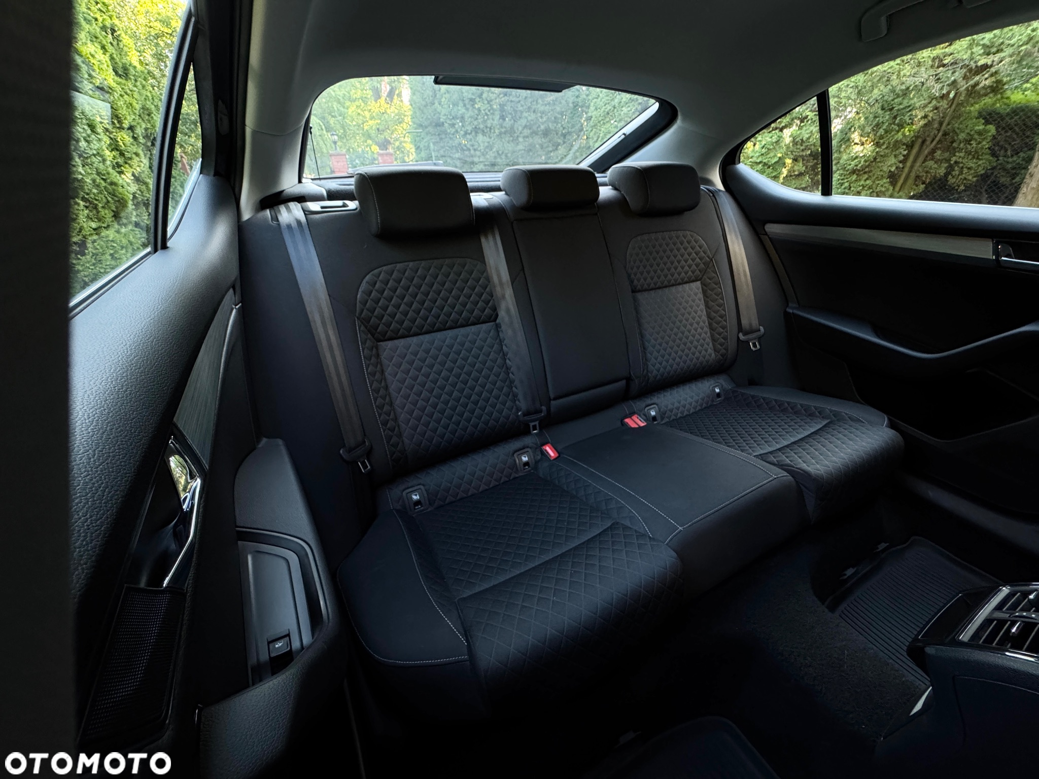 Skoda Superb 1.5 TSI Ambition DSG - 32
