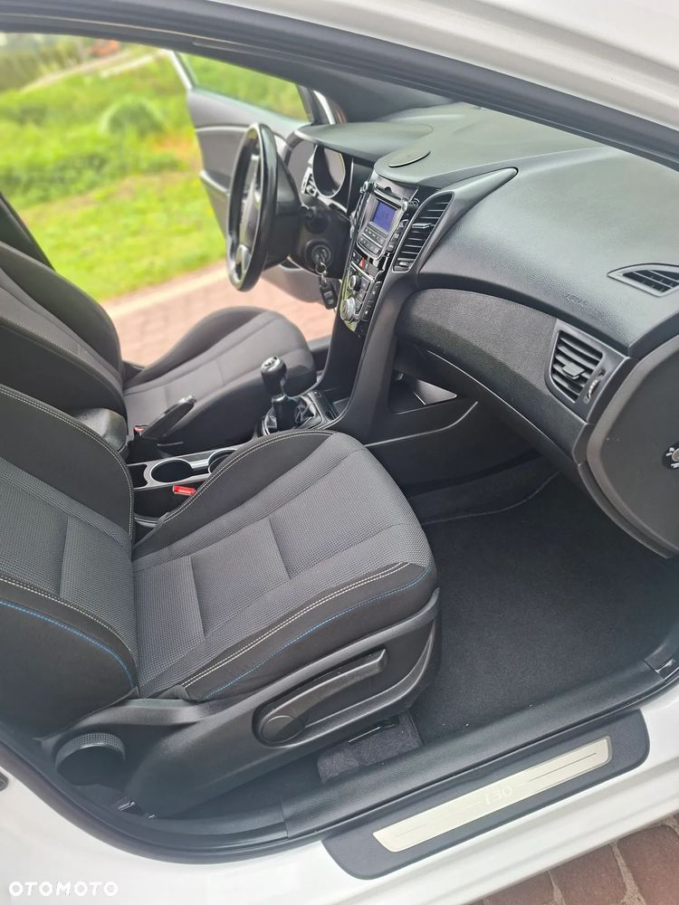 Hyundai i30 1.4 Passion - 11