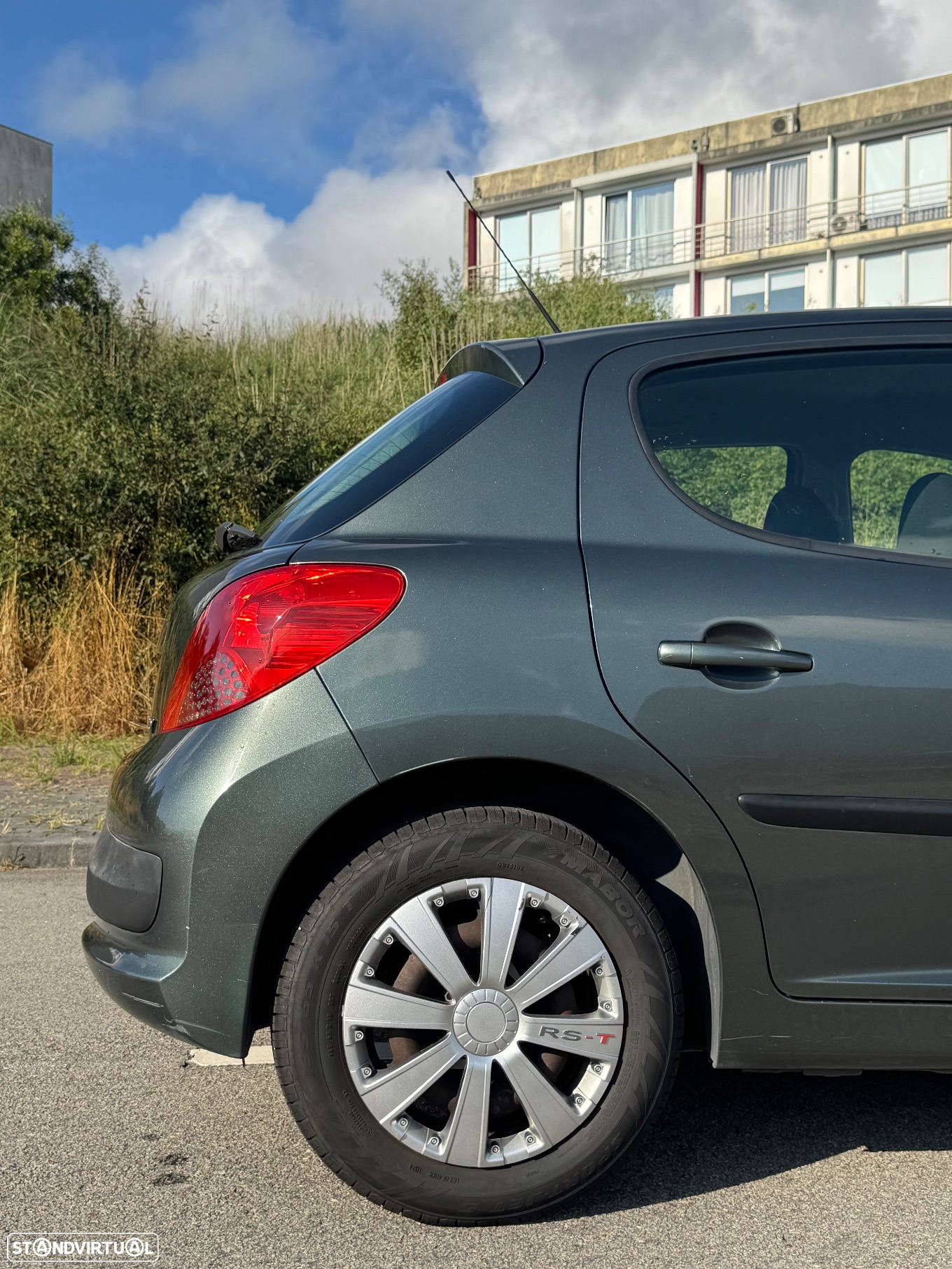 Peugeot 207 - 10