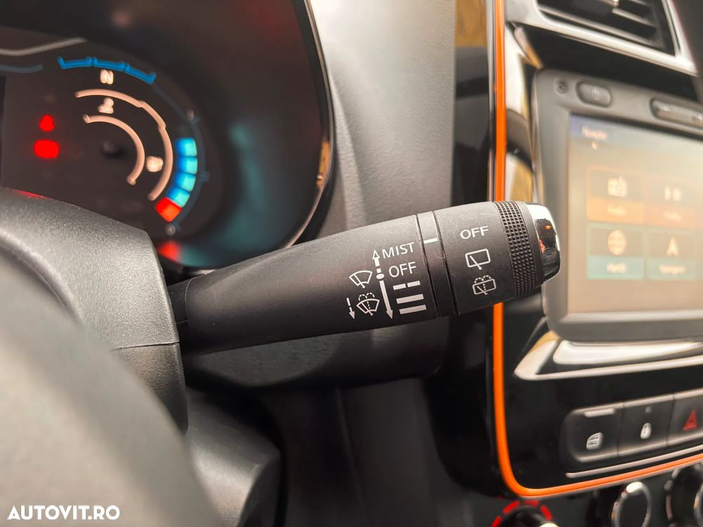 Dacia Spring Expression - 12