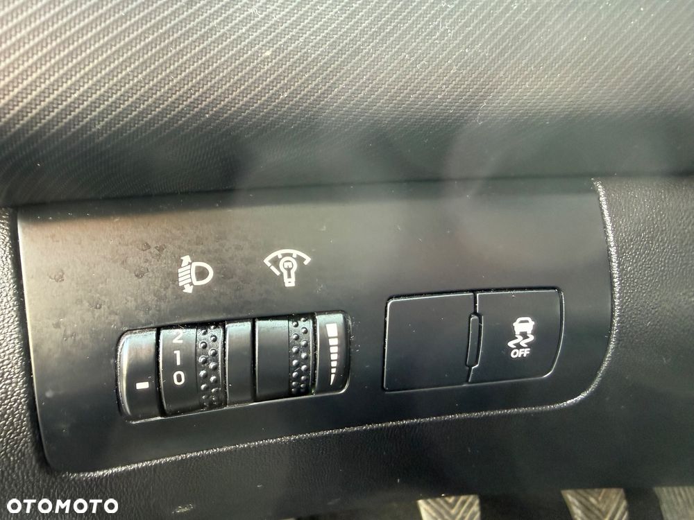 Kia Ceed 1.4 CVVT Dream-Team Edition - 24