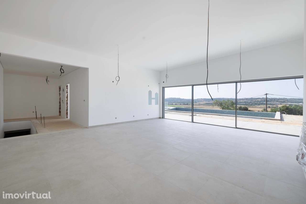 Moradia V4 - Montes da Vala - Grande imagem: 3/27