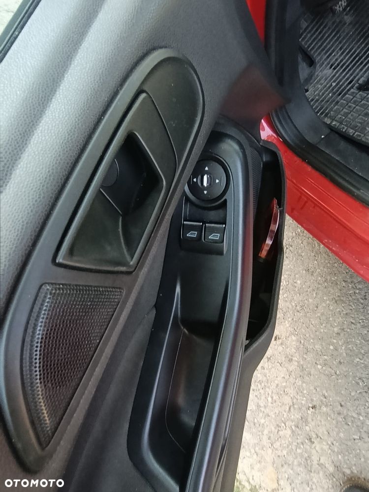 Ford Fiesta - 11