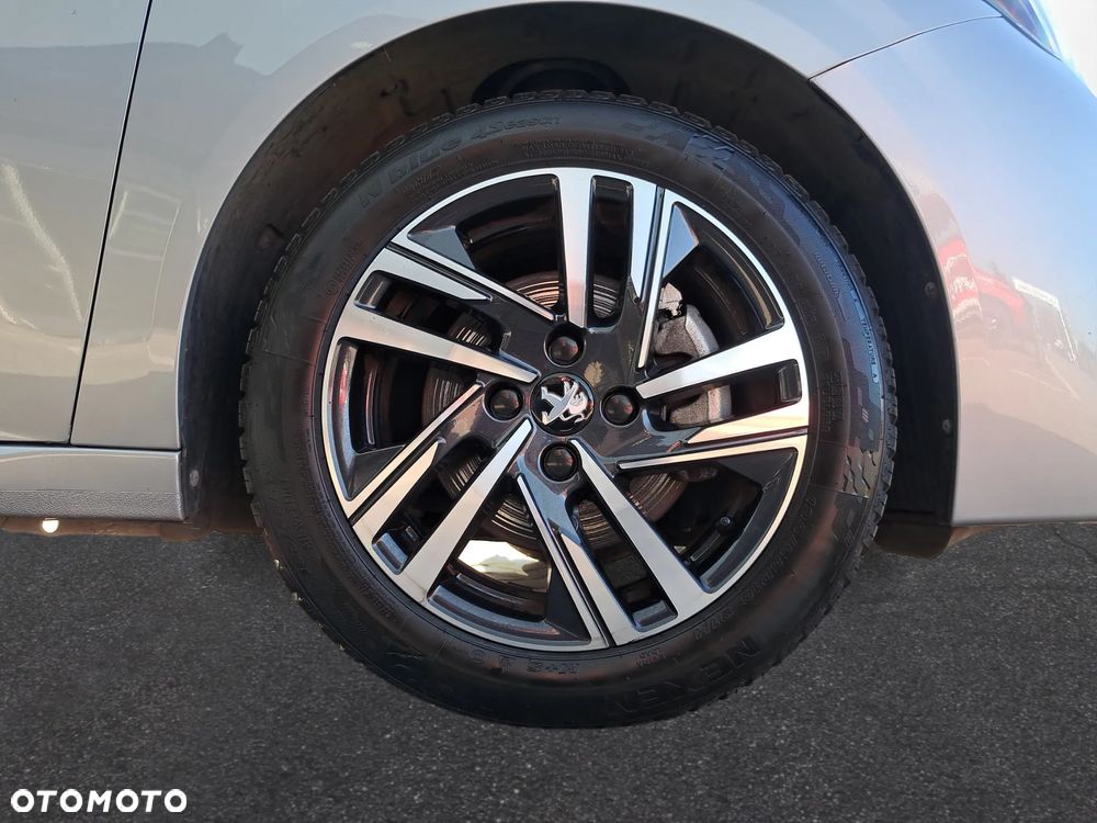 Peugeot 208 1.2 PureTech Allure S&S - 10