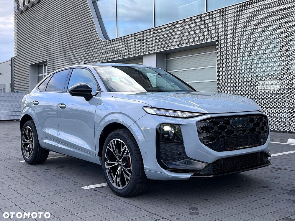 Audi Q3 Sportback - 9