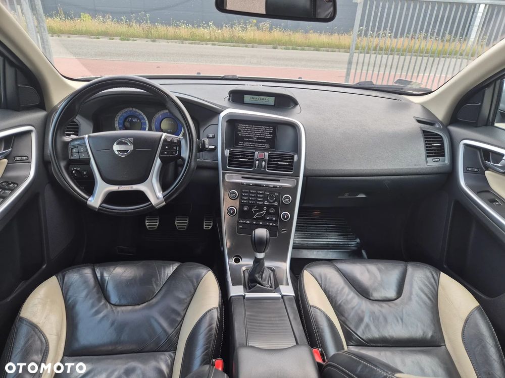 Volvo XC 60 2.4D R-Design - 7