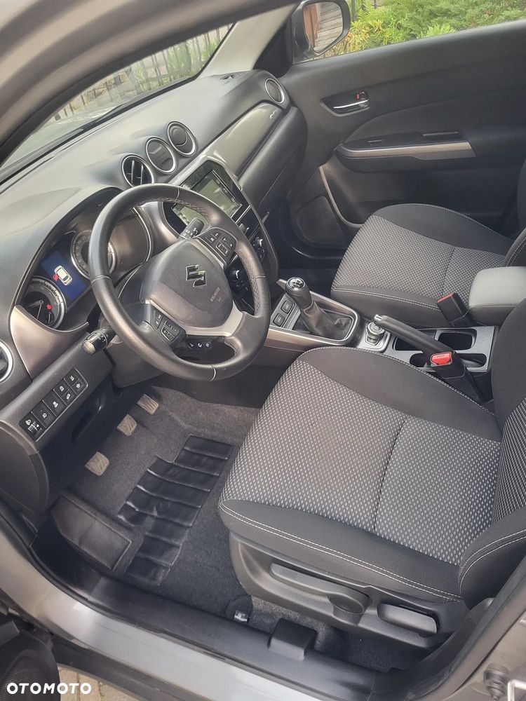Suzuki Vitara 1.0 Boosterjet Premium 4WD - 10