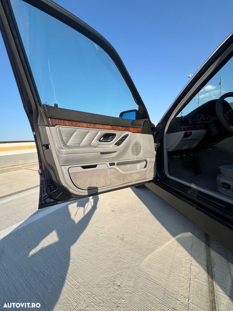 BMW Seria 7 728iA - 14