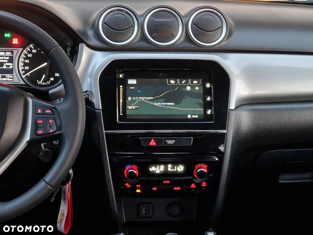 Suzuki Vitara 1.6 (4x4) Allgrip Comfort+ - 28