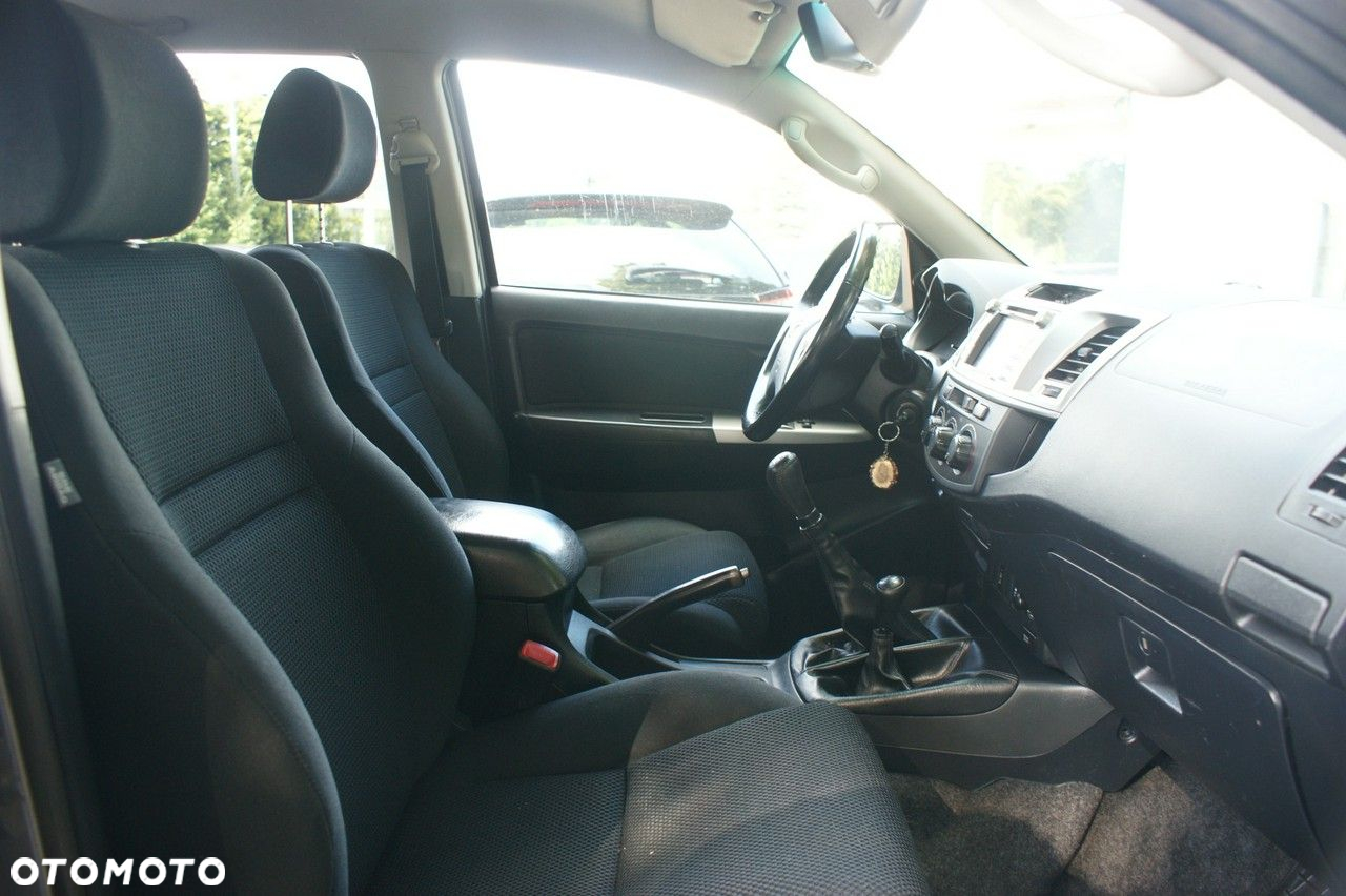 Toyota Hilux - 17
