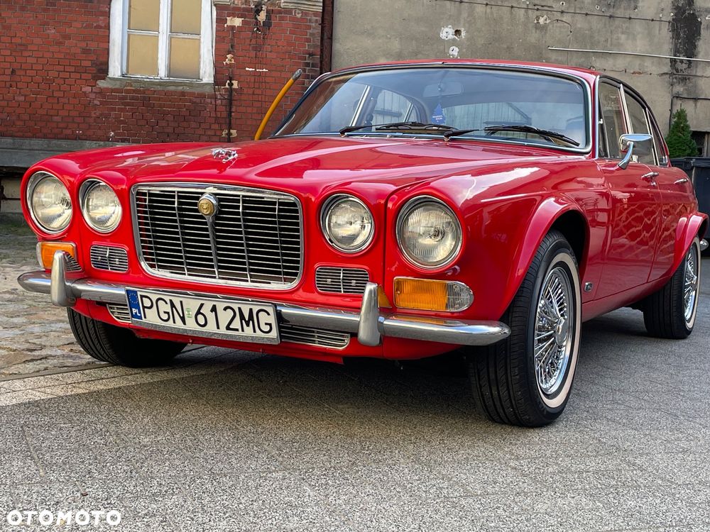 Jaguar XJ - 22