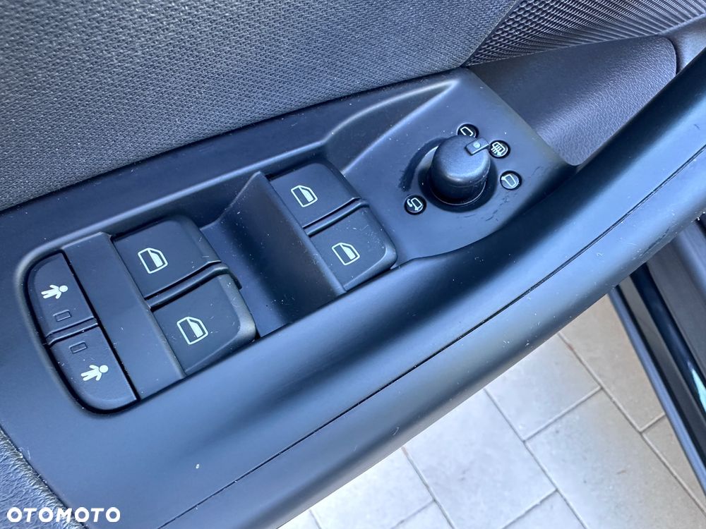 Audi Q3 2.0 TDI Sport - 30