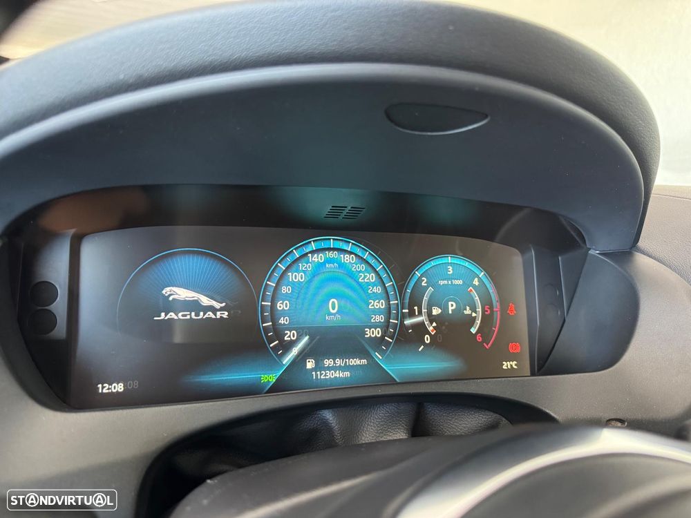Jaguar F-Pace 20d Aut. Pure - 24