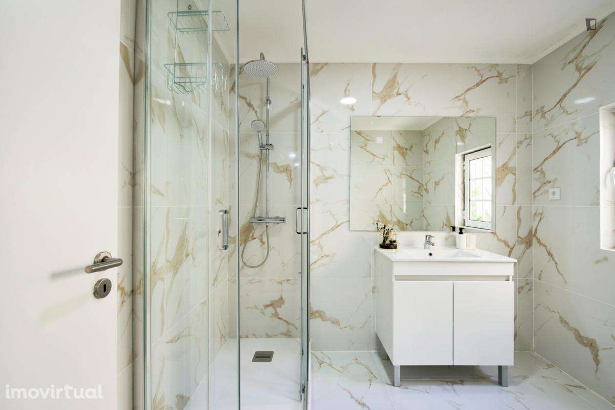 Quarto - localizado em Graça Lisbon - Grande imagem: 3/21