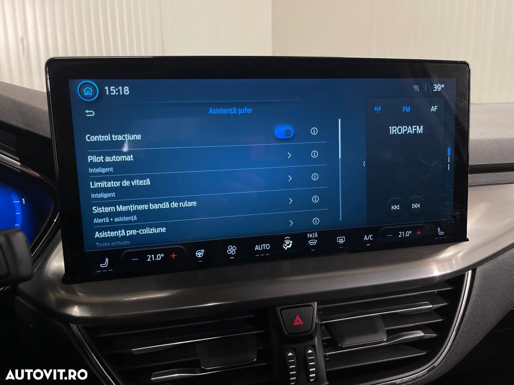 Ford Focus 1.5 EcoBlue 8AT Titanium - 19