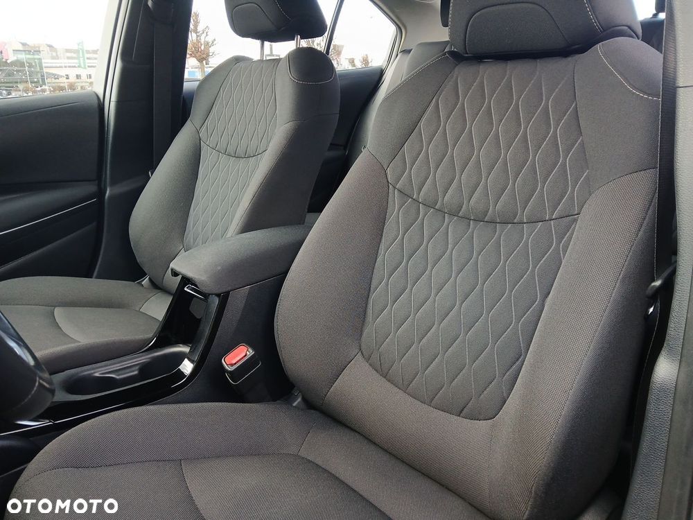 Toyota Corolla 1.8 Hybrid Comfort - 38