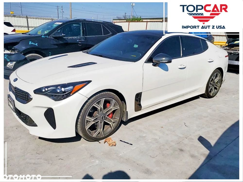 Kia Stinger - 1