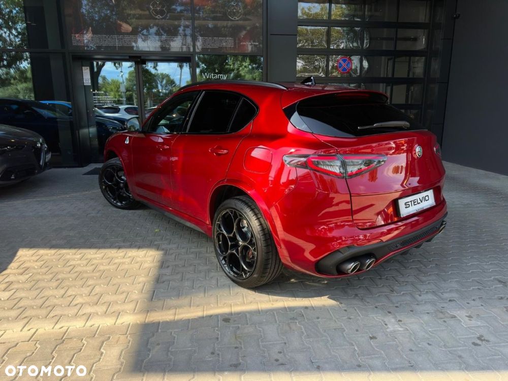 Alfa Romeo Stelvio - 9