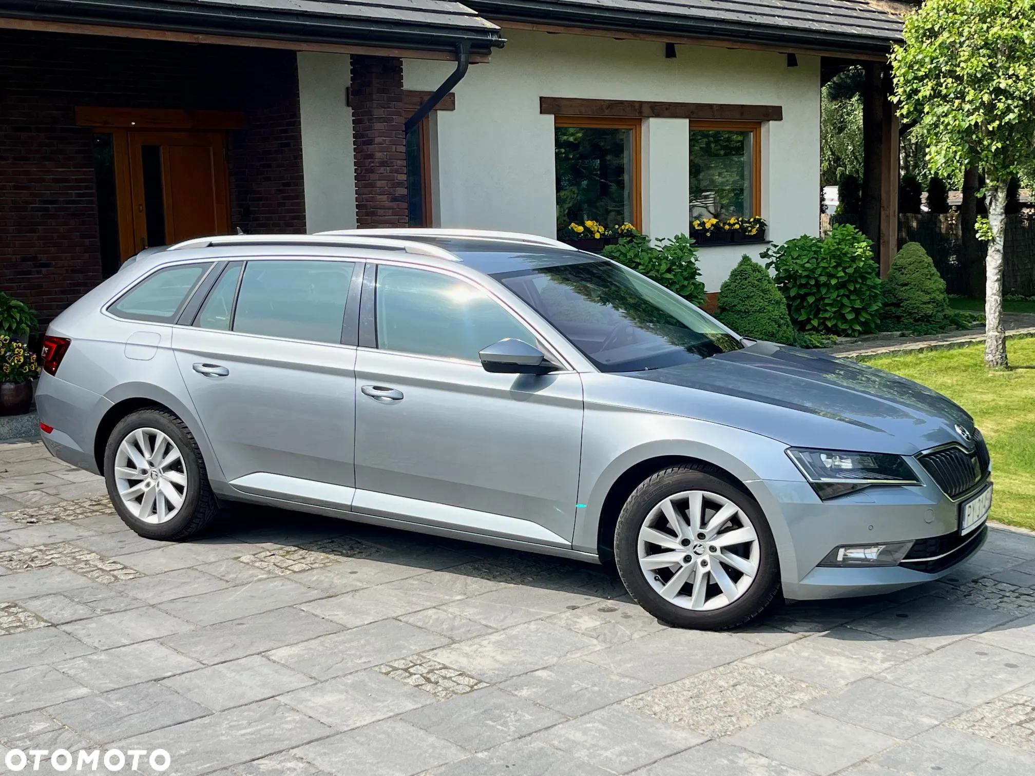 Skoda Superb 2.0 TDI Style DSG - 4