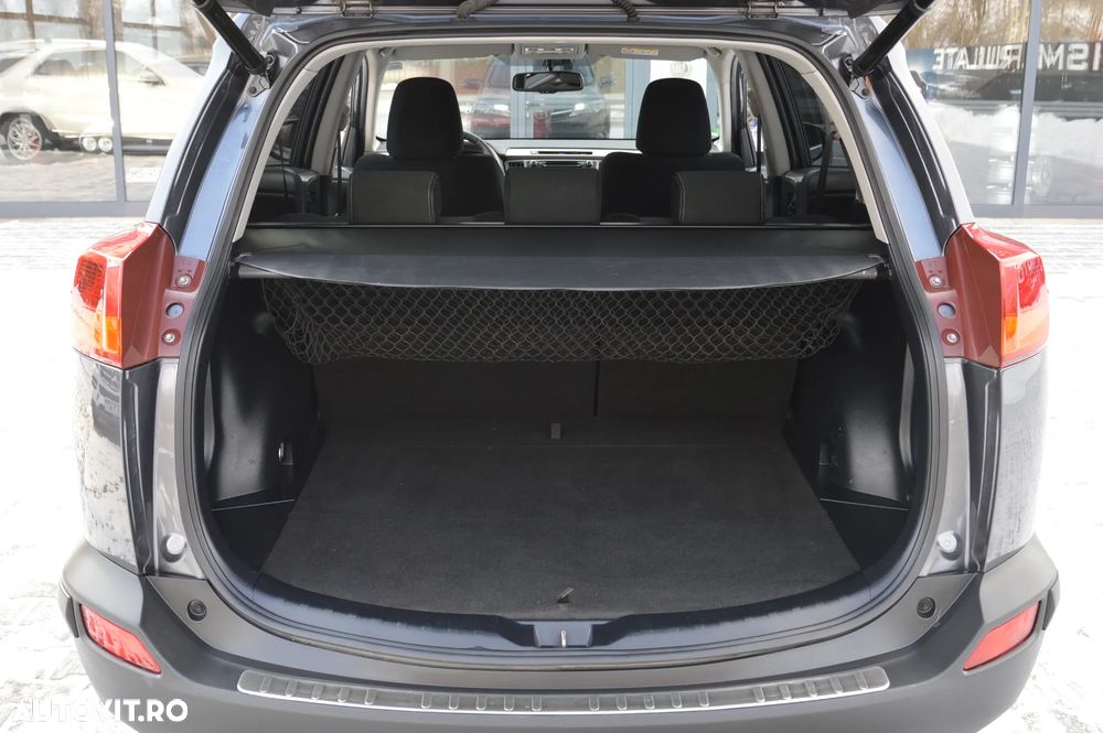 Toyota RAV4 2.2 D-4D 4x4 Automatik Edition - 38