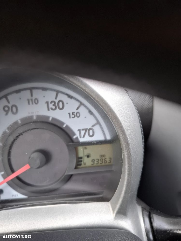 Peugeot 107 Two 1.0 E - 4