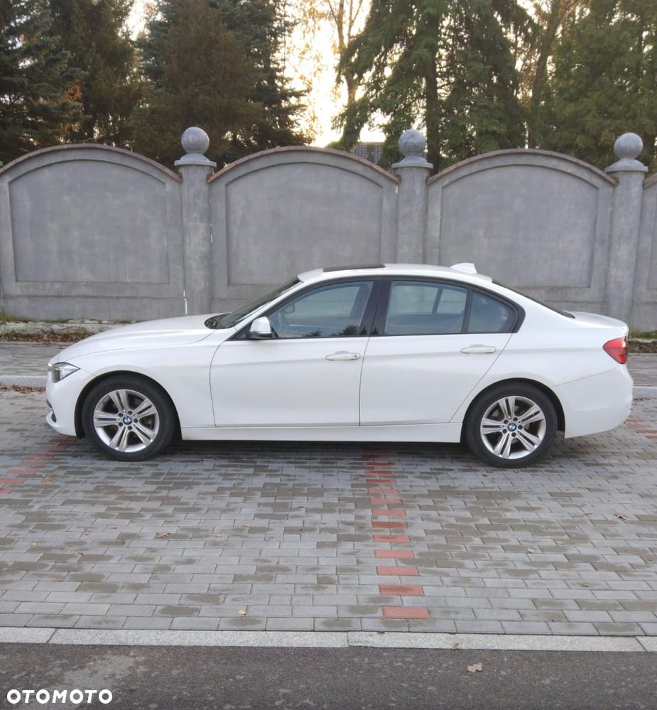 BMW Seria 3 328i xDrive - 7