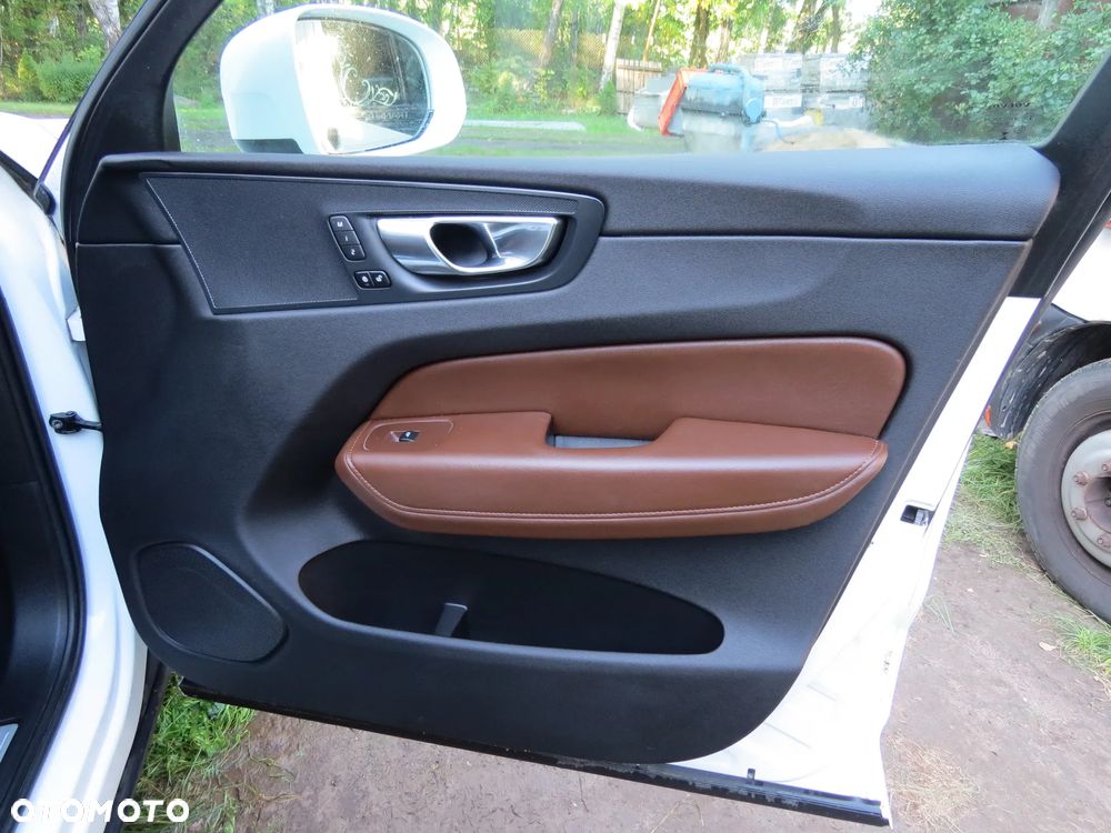 VOLVO XC60 II LAKIER 707-46 2.0 D5 D4204T14 NA CZĘŚCI - 15